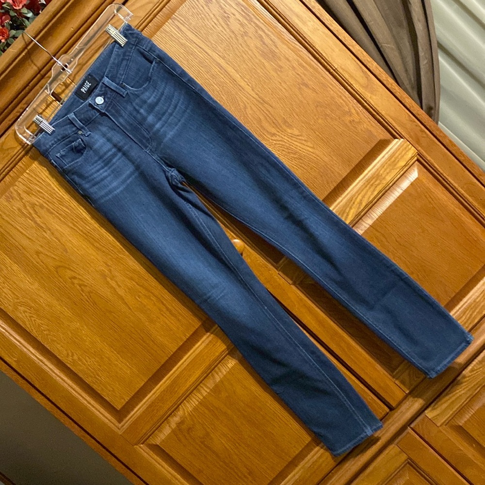 Paige Ankle Skinny Jeans. EUC.